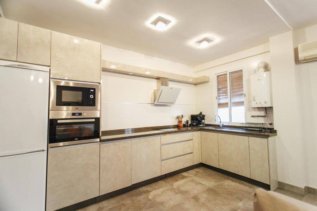 Wide And Diaphanous- 3bd 2bth- Alcazar Apartment Seville