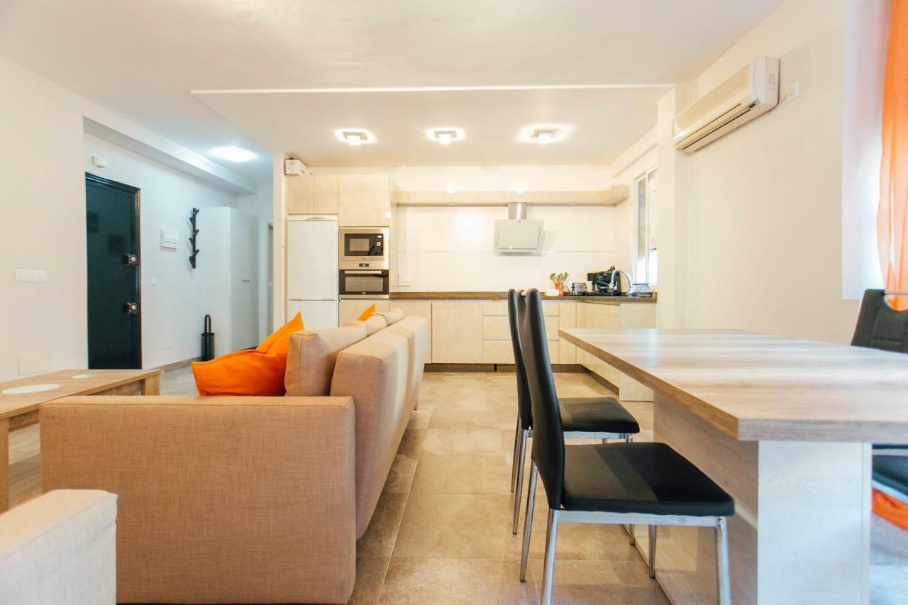 Wide And Diaphanous- 3bd 2bth- Alcazar * Sevilla